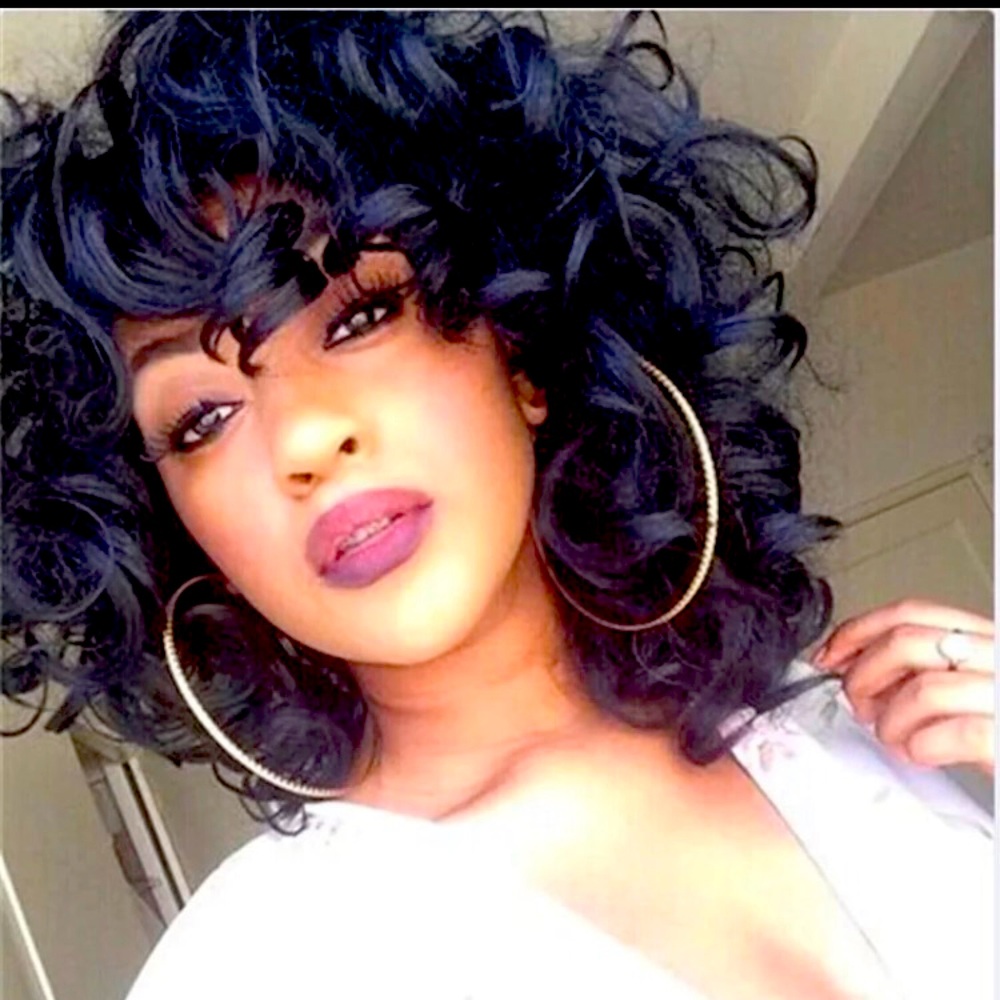 Curly wig